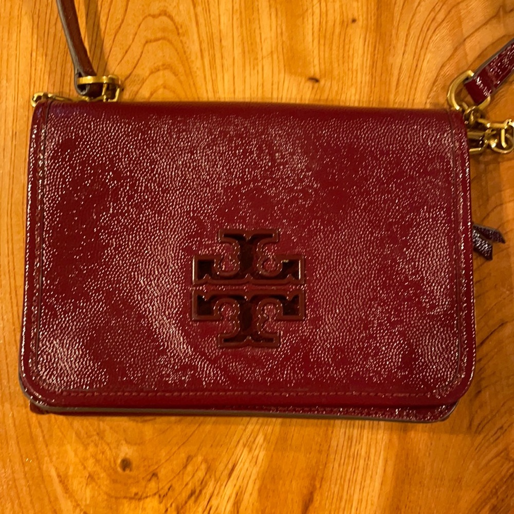 Tory Burch Cross Body Wallet/Clutch